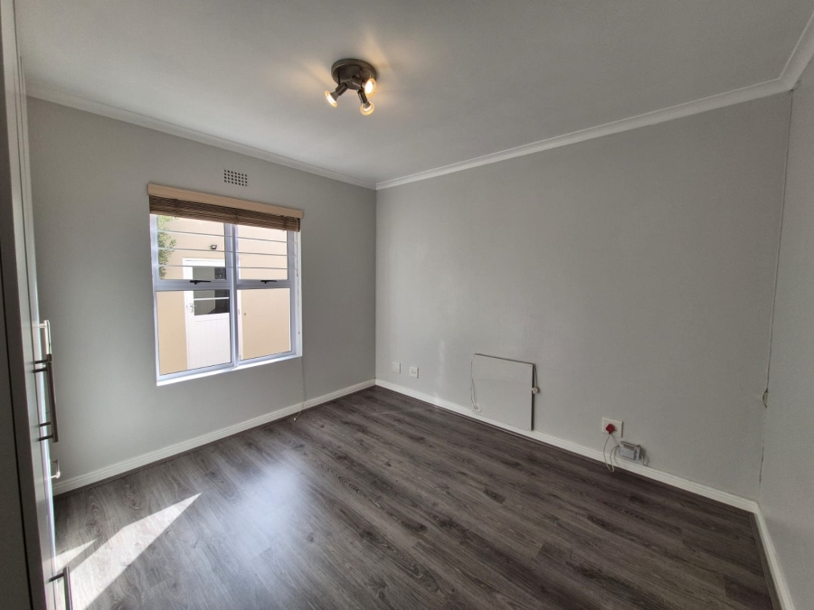 2 Bedroom Property for Sale in Sunningdale Western Cape